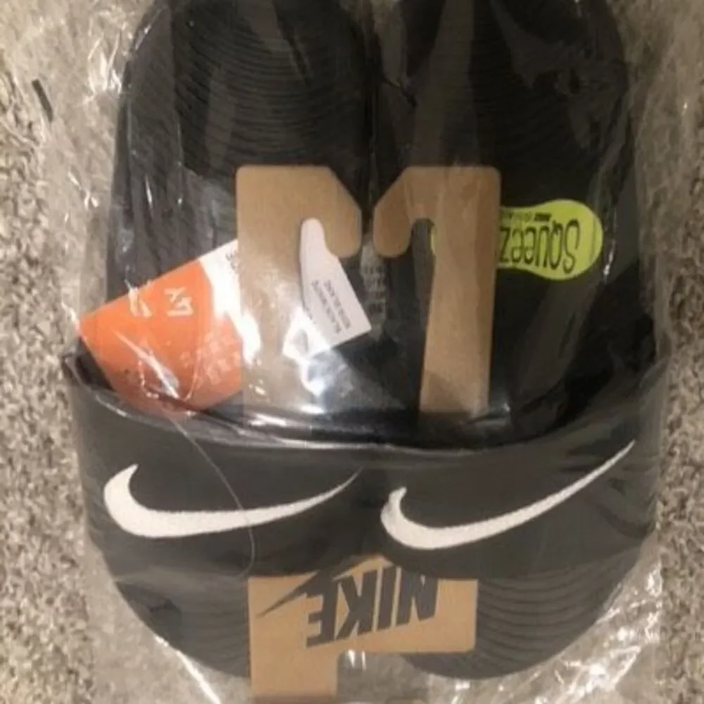 Nike Youth Kawa Slide Size 4Y